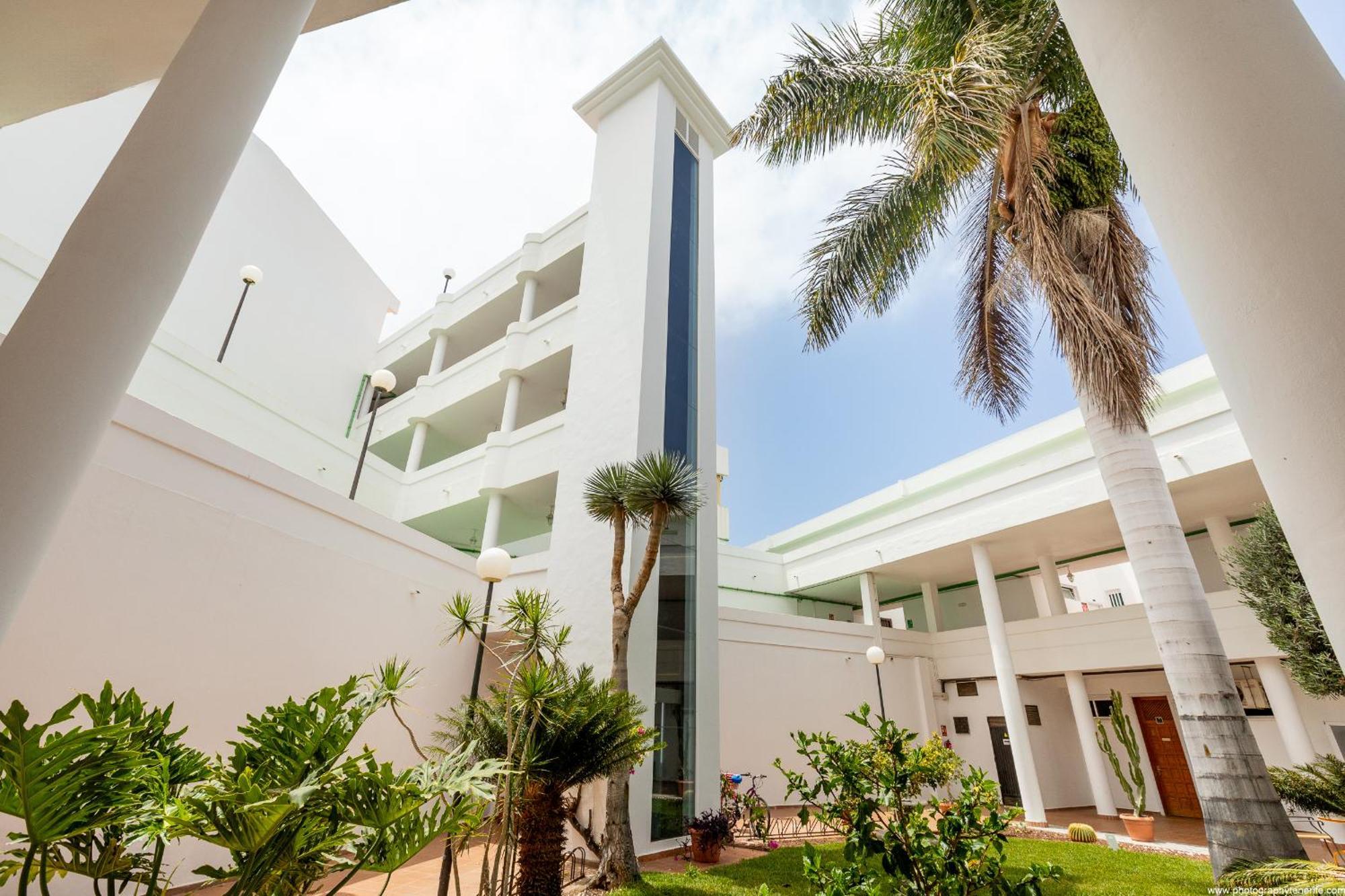 Apartment Paula Costa Adeje  Buitenkant foto